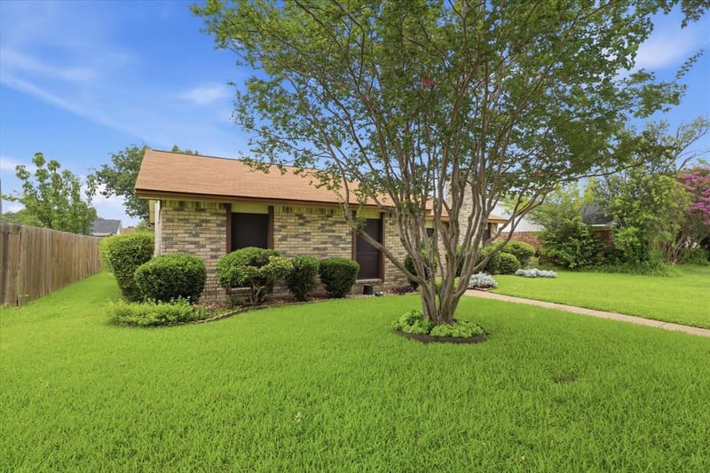 2929 Silverdale Lane, Garland TX 75044 - Photo 3