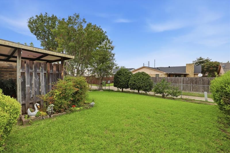 2929 Silverdale Lane, Garland TX 75044 - Photo 31