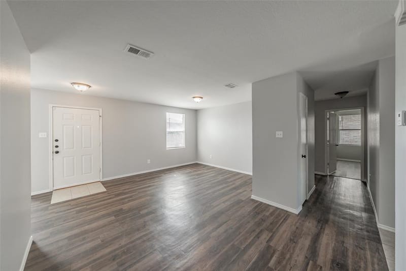 3015 Goldenrod Drive, Lancaster TX 75134 - Photo 4