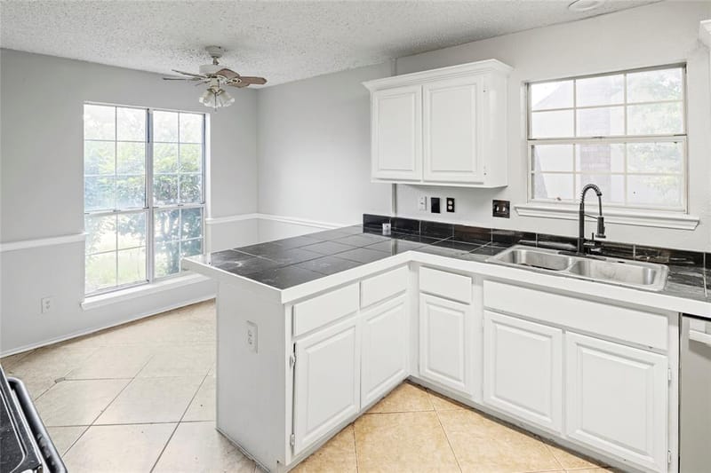 5112 Oak Gate Court, Arlington TX 76016 - Photo 16