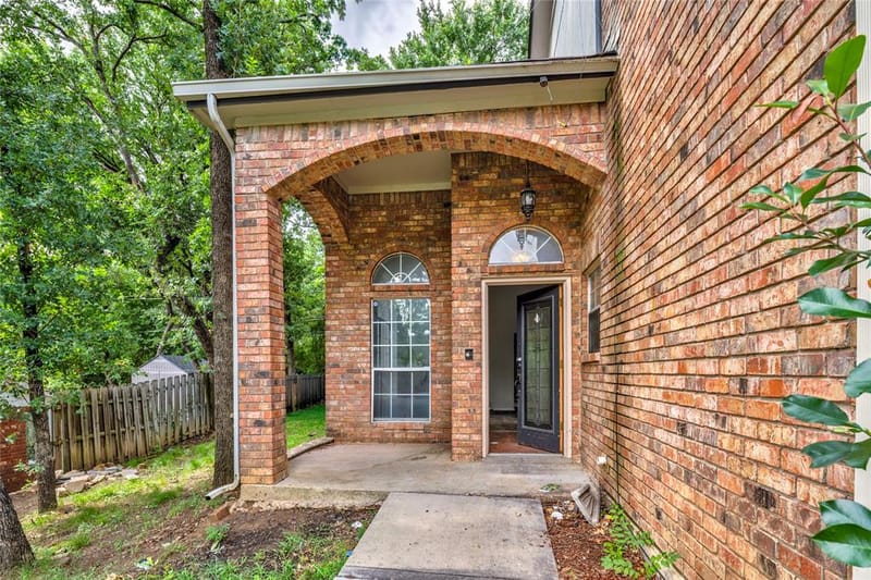 5112 Oak Gate Court, Arlington TX 76016 - Photo 3