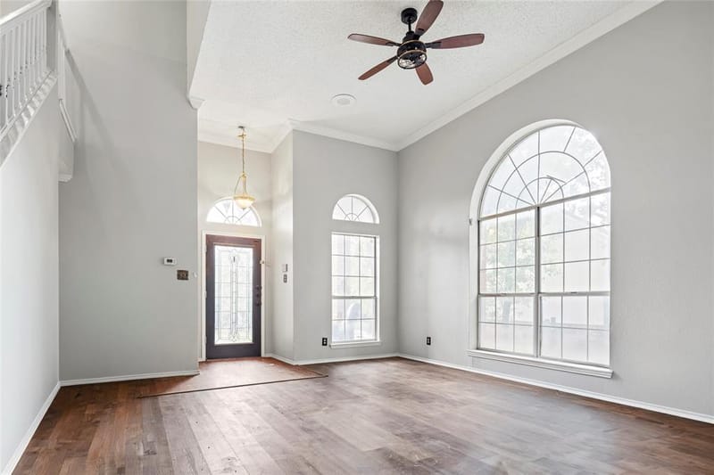 5112 Oak Gate Court, Arlington TX 76016 - Photo 5
