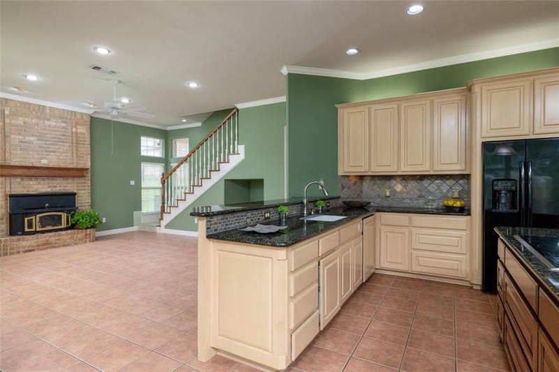 1917 Woodland Hills Lane, Weatherford TX 76087 - Photo 17