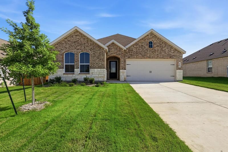 624 Mare Drive, Aubrey TX 76227 - Photo 2