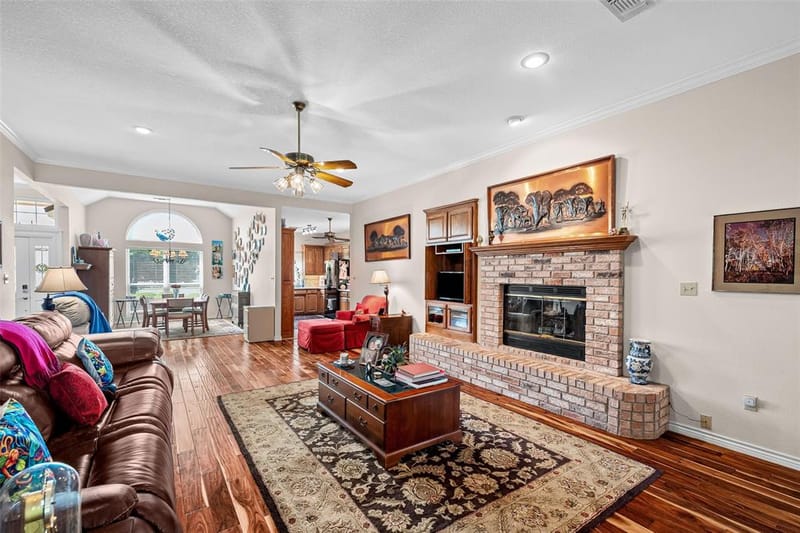 6303 Dulcito Court, Granbury TX 76049 - Photo 10