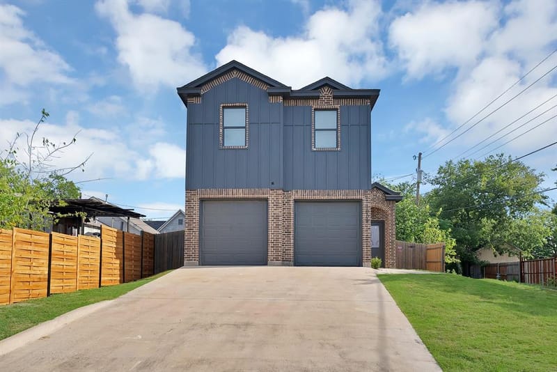 1008 20th Street, Fort Worth TX 76164 - Photo 3