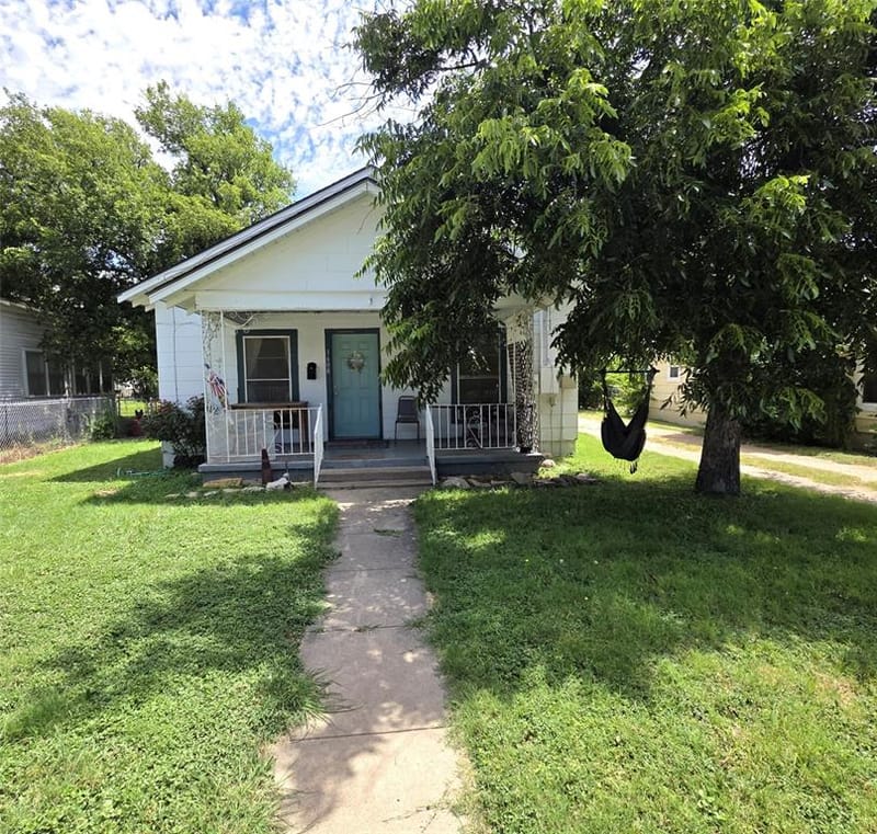 1608 Durham Avenue, Brownwood TX 76801