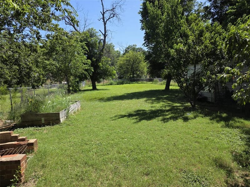 1608 Durham Avenue, Brownwood TX 76801 - Photo 9