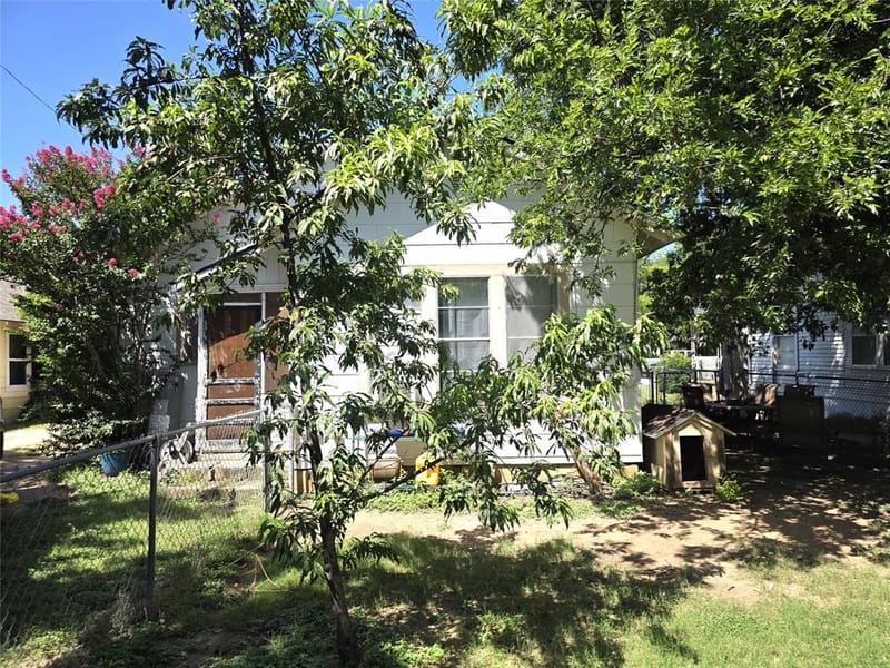 1608 Durham Avenue, Brownwood TX 76801 - Photo 11