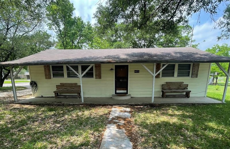 403 Live Oak Street, Royse City TX 75189