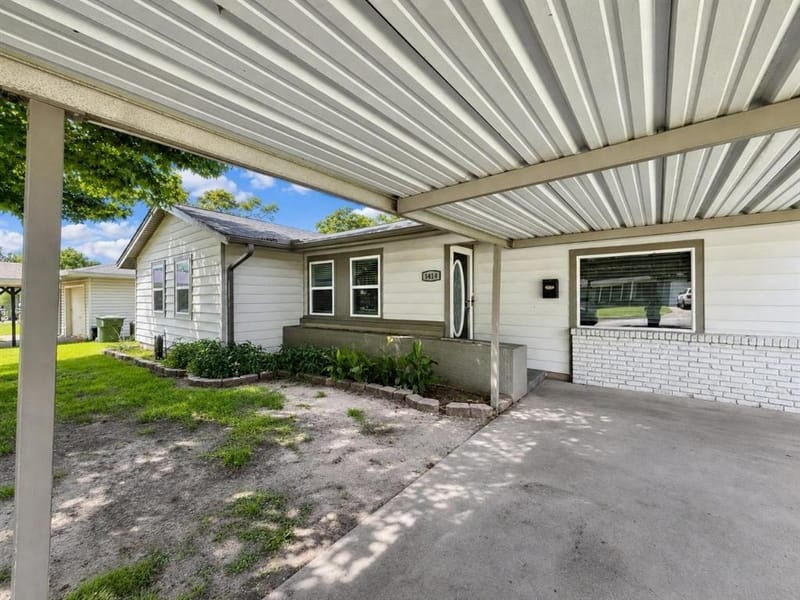 1414 N Binkley Avenue, Sherman TX 75092 - Photo 3