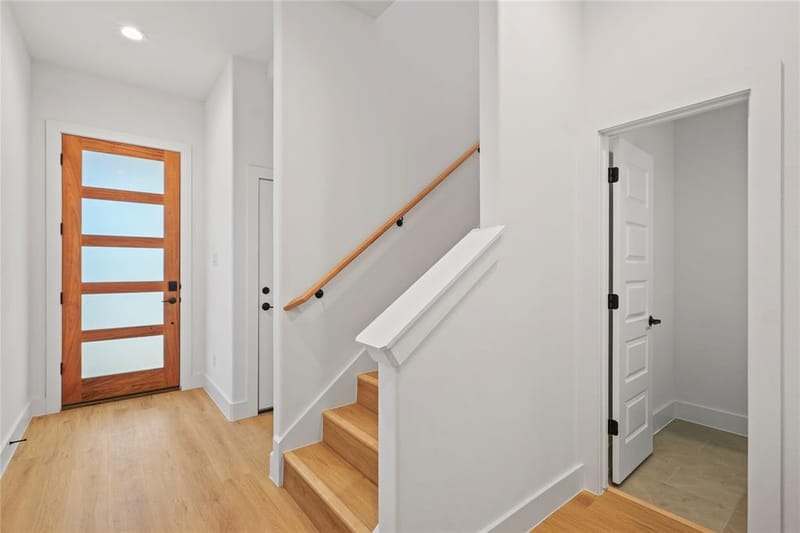 2210 Bethurum, Dallas TX 75215 - Photo 2