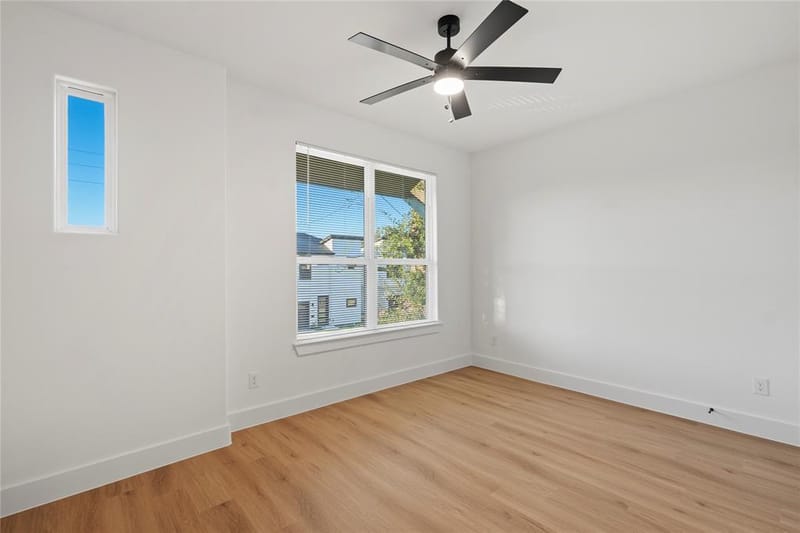 2210 Bethurum, Dallas TX 75215 - Photo 11