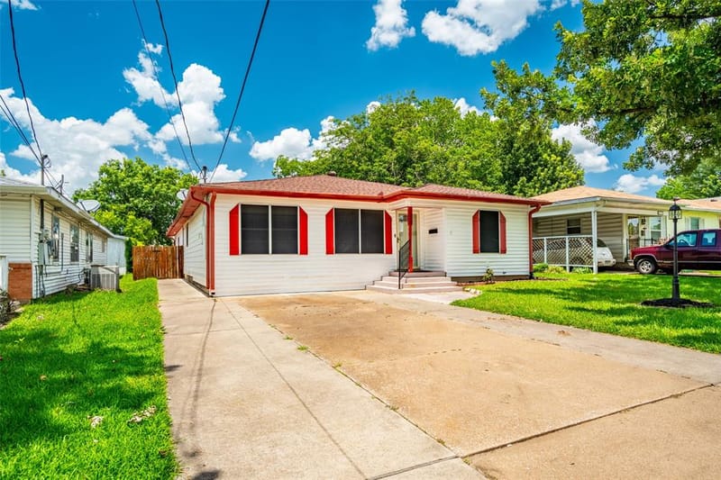 219 W Wilson Avenue, Sherman TX 75090 - Photo 2