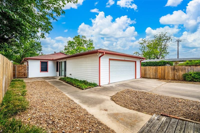 219 W Wilson Avenue, Sherman TX 75090 - Photo 6
