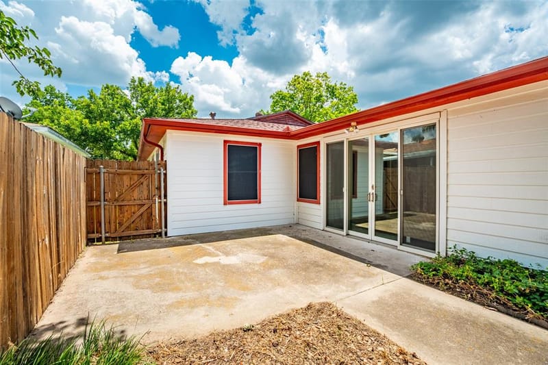 219 W Wilson Avenue, Sherman TX 75090 - Photo 5
