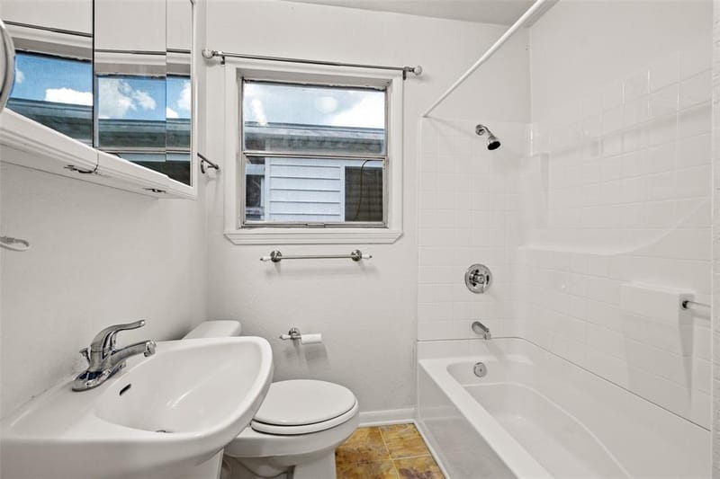 219 W Wilson Avenue, Sherman TX 75090 - Photo 24