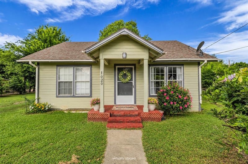 1020 Fisher Street, Bellmead TX 76705 - Photo 2
