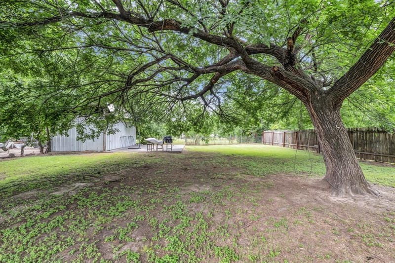 1020 Fisher Street, Bellmead TX 76705 - Photo 26