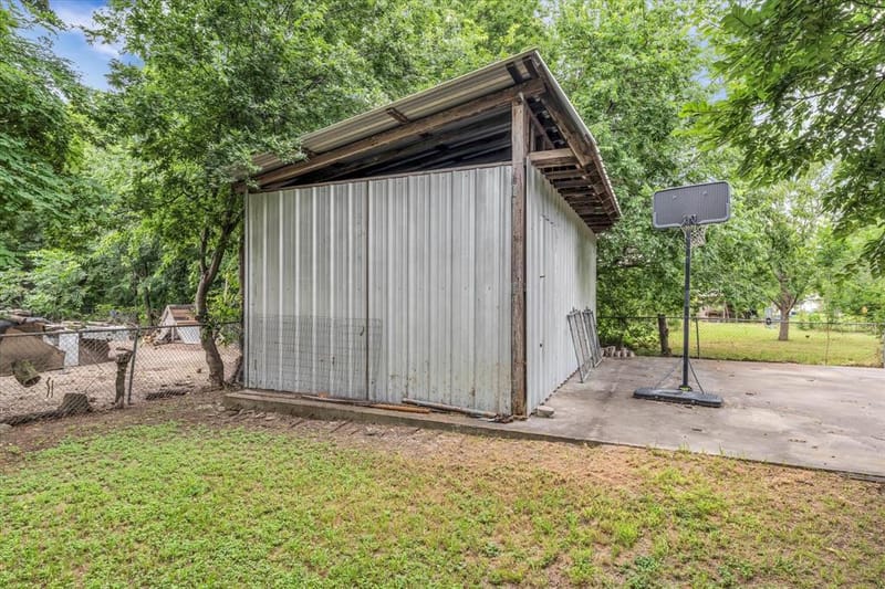 1020 Fisher Street, Bellmead TX 76705 - Photo 22