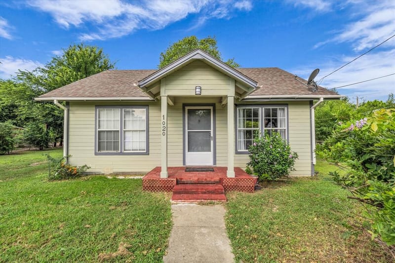 1020 Fisher Street, Bellmead TX 76705 - Photo 3