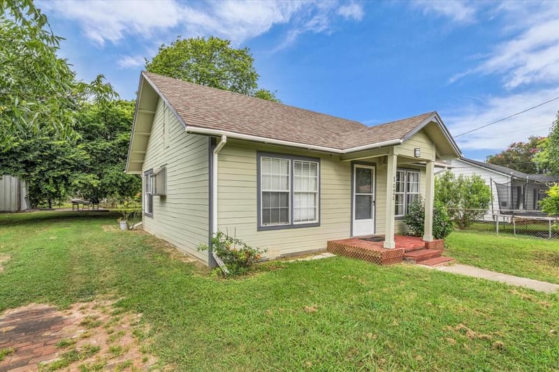 1020 Fisher Street, Bellmead TX 76705 - Photo 5