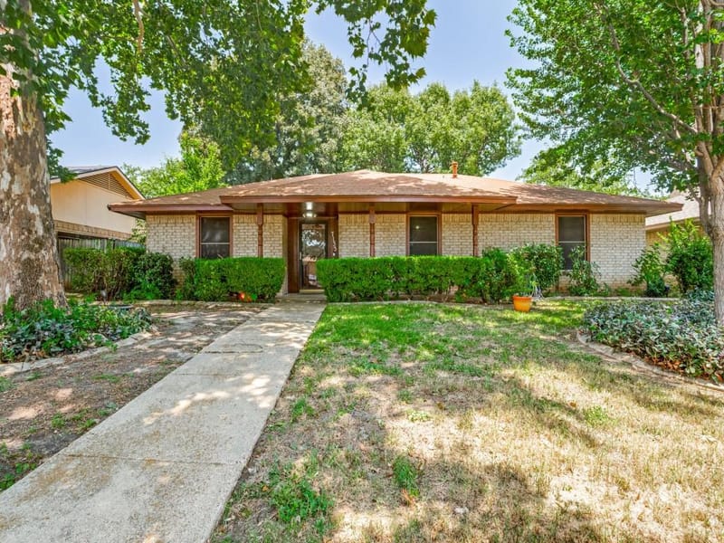 7133 Bayberry Lane, Dallas TX 75249 - Photo 2