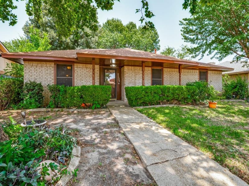 7133 Bayberry Lane, Dallas TX 75249 - Photo 3