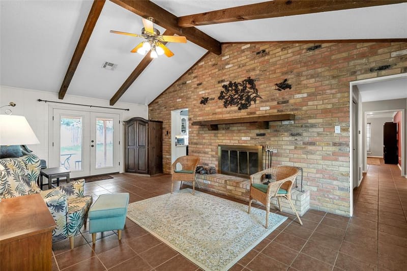 8202 Whippoorwill Drive, Woodway TX 76712 - Photo 6