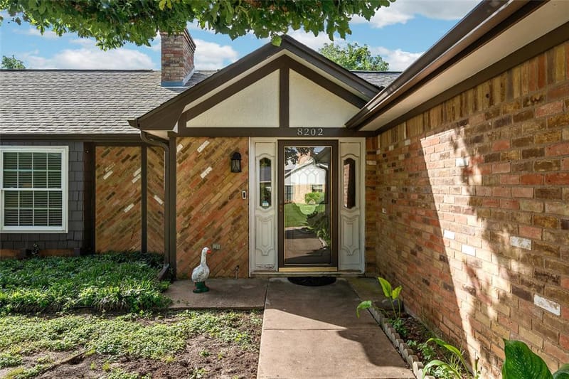 8202 Whippoorwill Drive, Woodway TX 76712 - Photo 3
