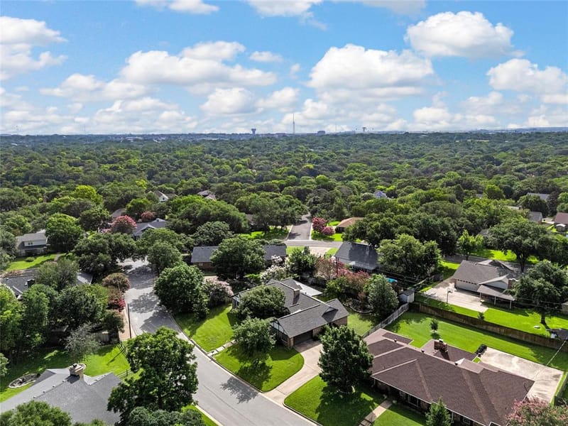 8202 Whippoorwill Drive, Woodway TX 76712 - Photo 38