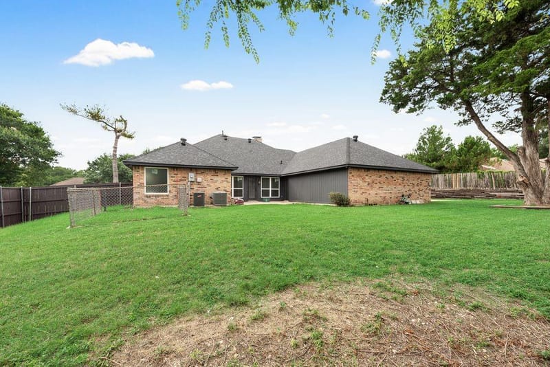 915 Greenbriar Lane, Duncanville TX 75137 - Photo 31