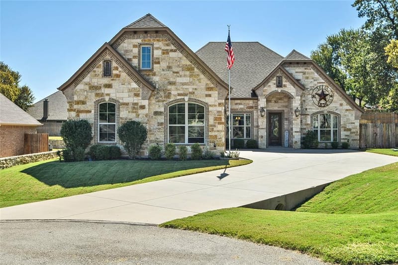 9707 Trinity Court, Granbury TX 76049 - Photo 2