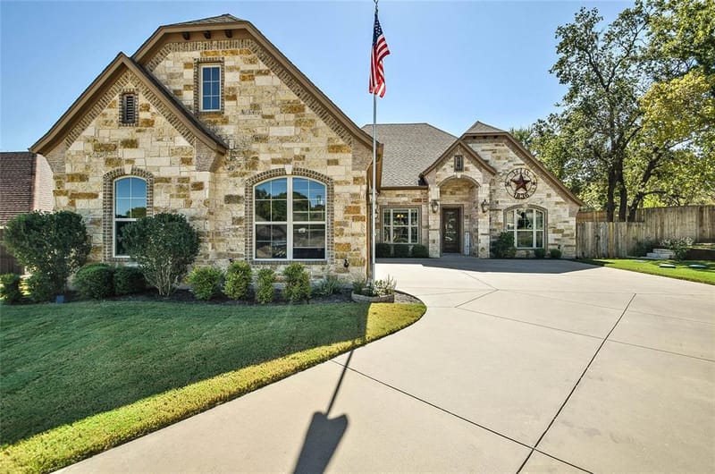 9707 Trinity Court, Granbury TX 76049 - Photo 3