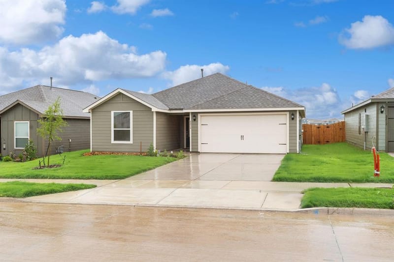 8216 Columbia Falls Road, Ponder TX 76259 - Photo 2