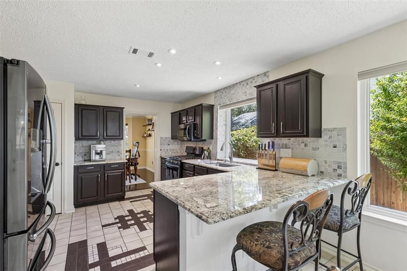933 Golden Grove Drive, Lewisville TX 75067 - Photo 11
