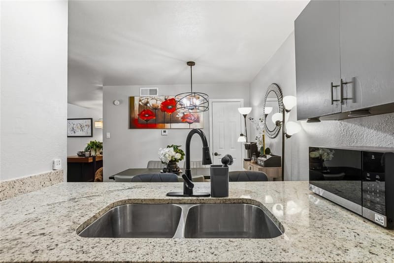 5540 Boca Raton Boulevard # 181, Fort Worth TX 76112 - Photo 7