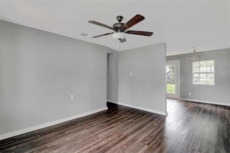 412 E Fogg Street, Fort Worth TX 76110 - Photo 5