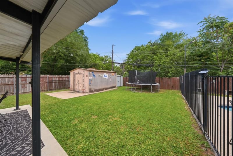 520 Thompson Drive, Saginaw TX 76179 - Photo 26