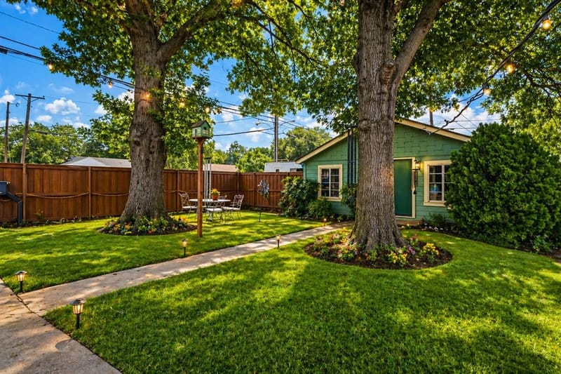 10382 Newcombe Drive, Dallas TX 75228 - Photo 14