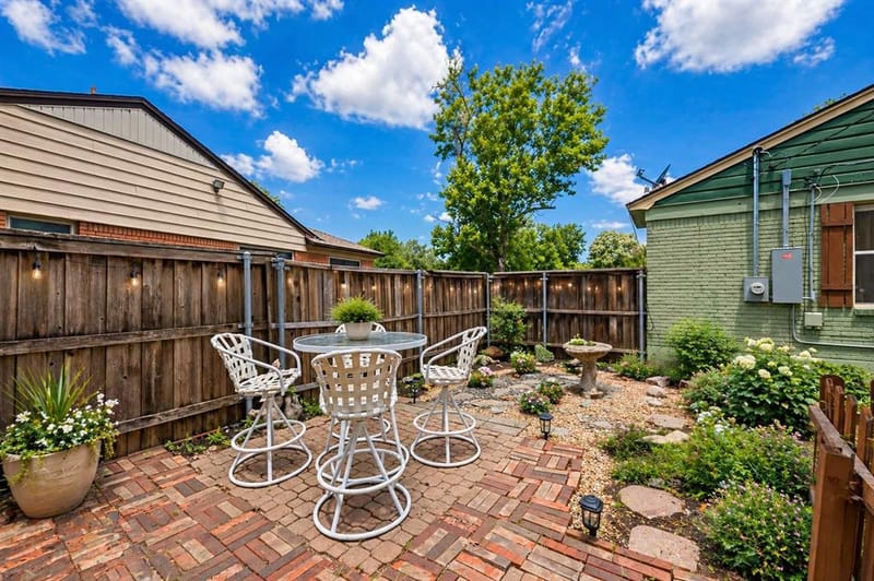 10382 Newcombe Drive, Dallas TX 75228 - Photo 15