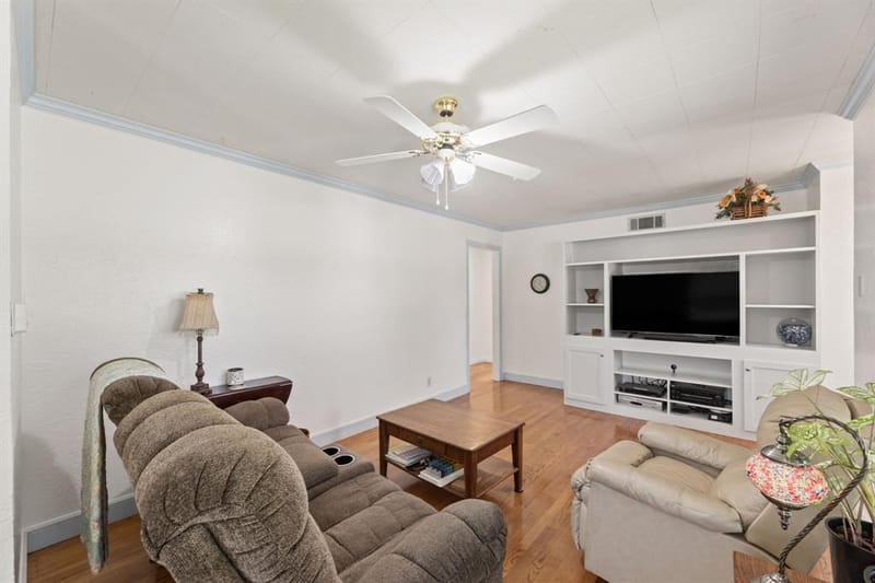10382 Newcombe Drive, Dallas TX 75228 - Photo 4