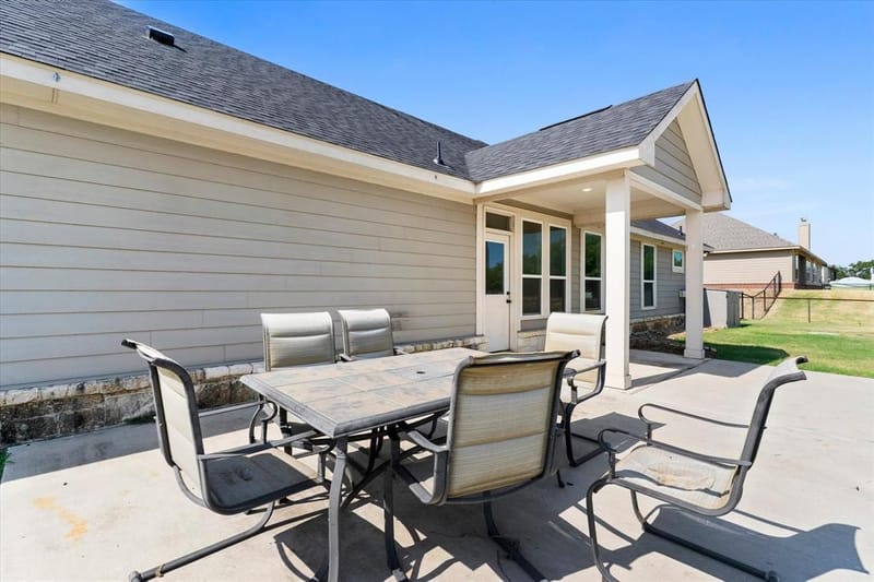 1011 Northern Oaks Court, Springtown TX 76082 - Photo 27