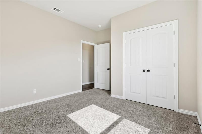 1011 Northern Oaks Court, Springtown TX 76082 - Photo 17