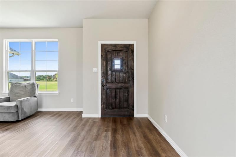 1011 Northern Oaks Court, Springtown TX 76082 - Photo 5