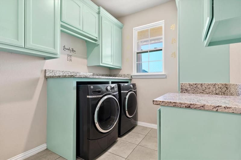 1011 Northern Oaks Court, Springtown TX 76082 - Photo 20