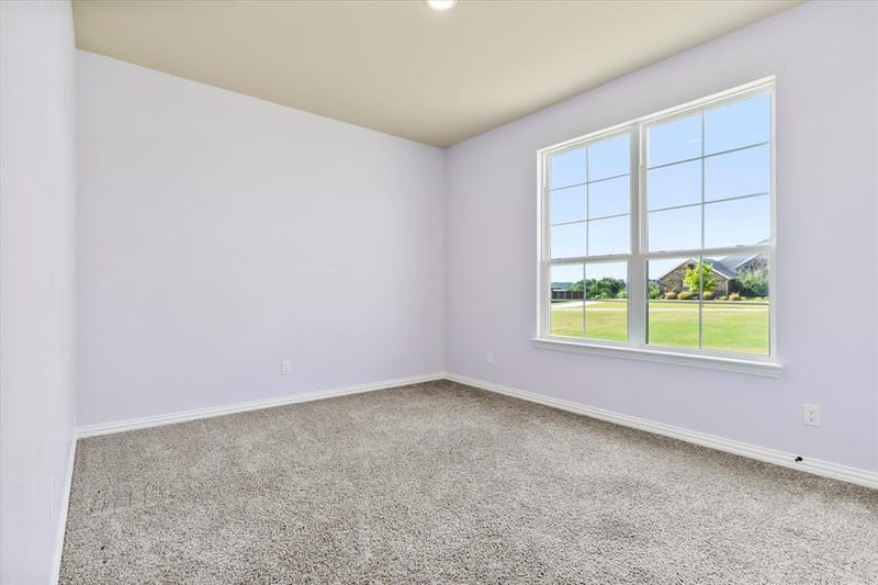 1011 Northern Oaks Court, Springtown TX 76082 - Photo 14