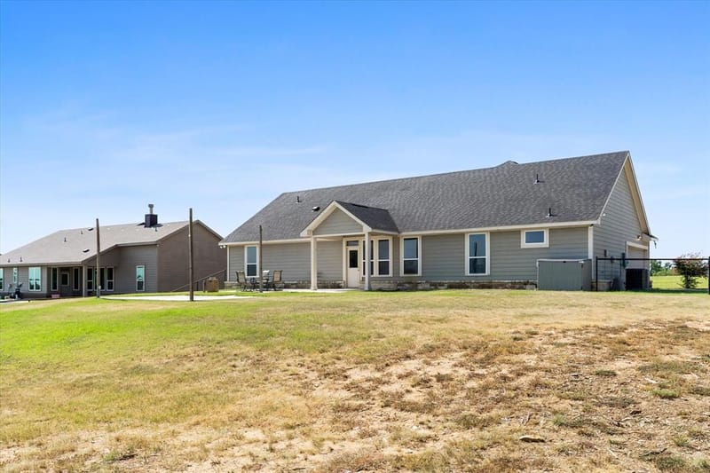 1011 Northern Oaks Court, Springtown TX 76082 - Photo 29