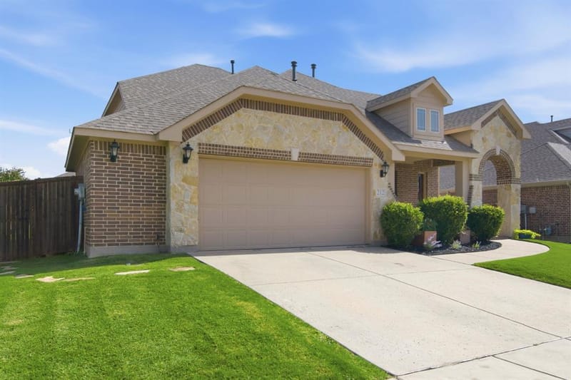 212 Spruce Valley Drive, Justin TX 76247 - Photo 2