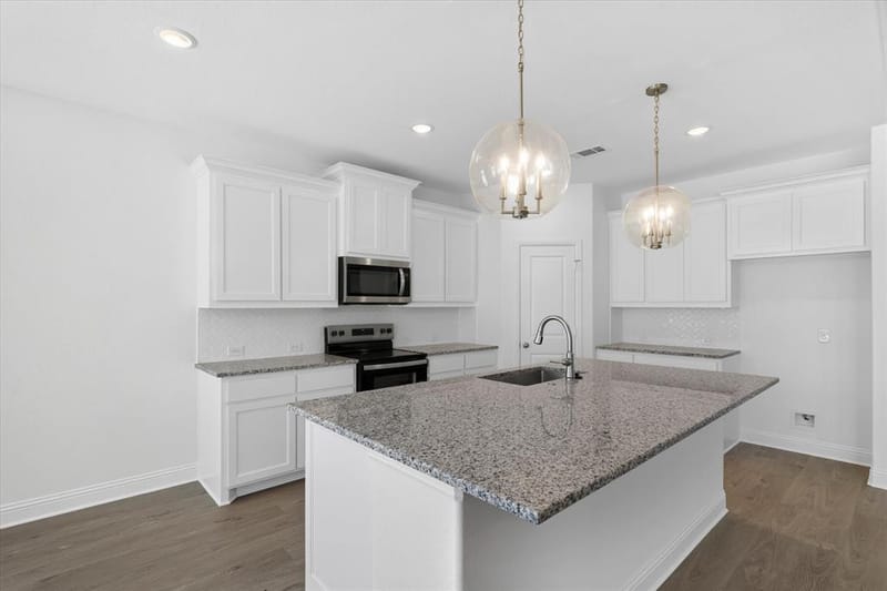 1001 Leo Lane, Poolville TX 76487 - Photo 7